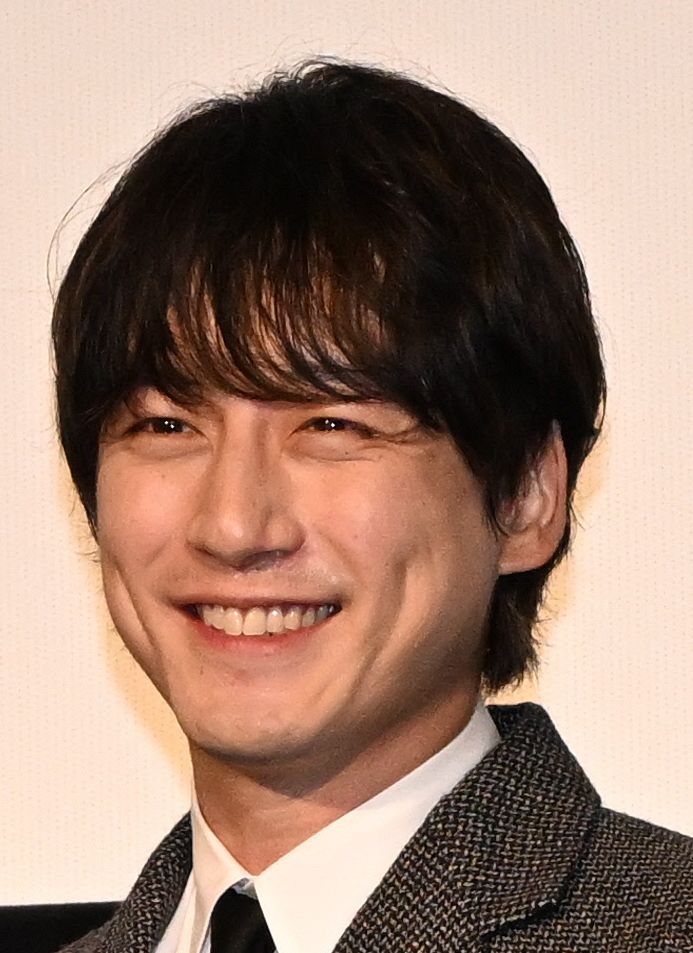 坂口健太郎さん
