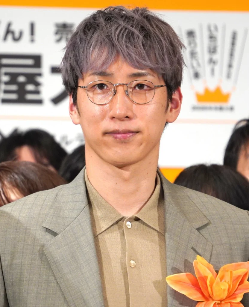 朝井リョウさん